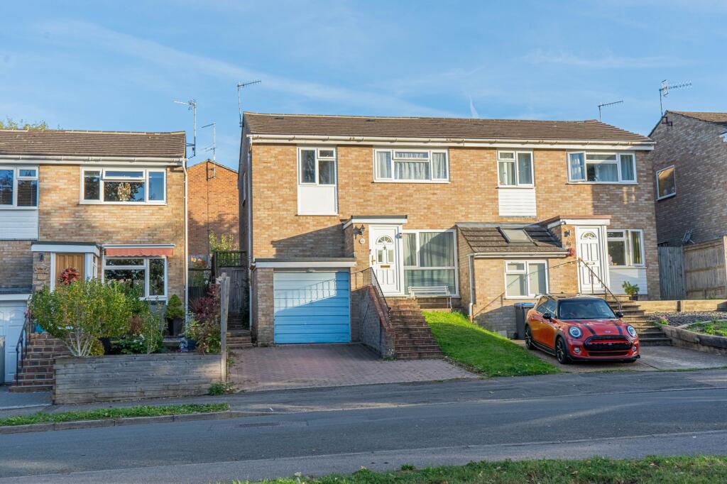 House in Redhill - View 2