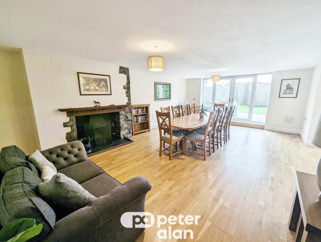 House in Newport - View 4