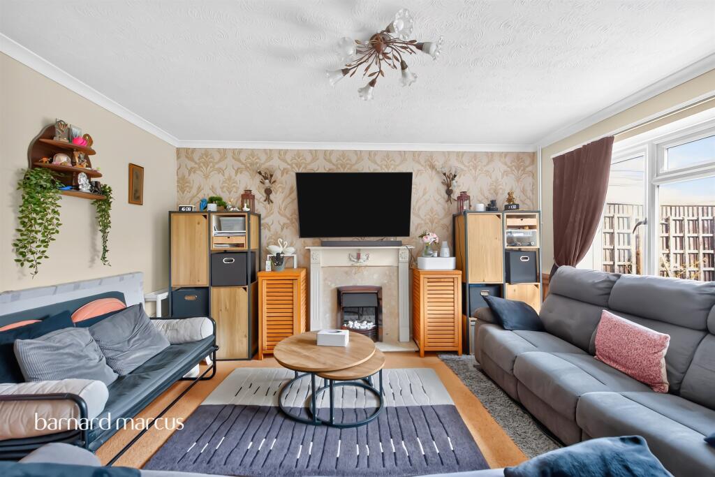 House in Reigate and Banstead, Surrey - View 3