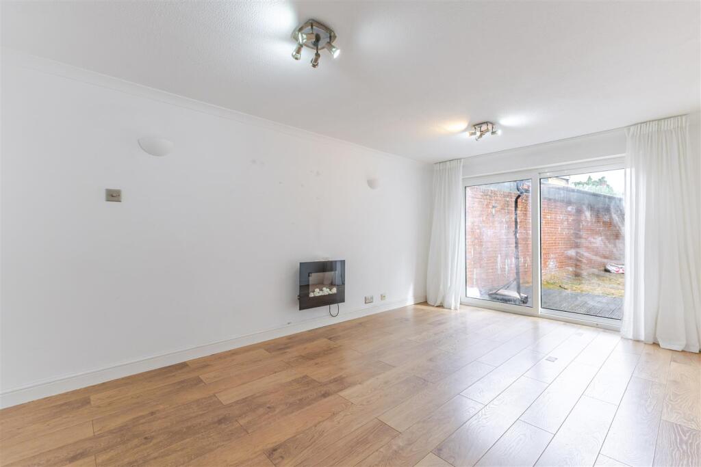 House in London - View 5