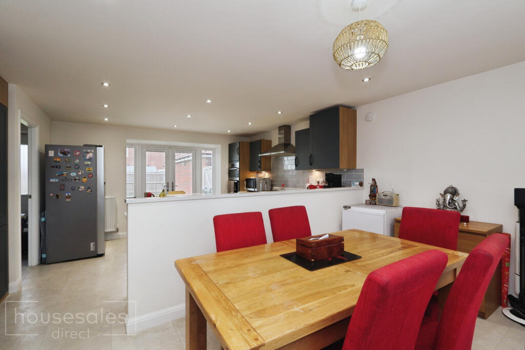 House in Oadby and Wigston, Leicestershire - View 4
