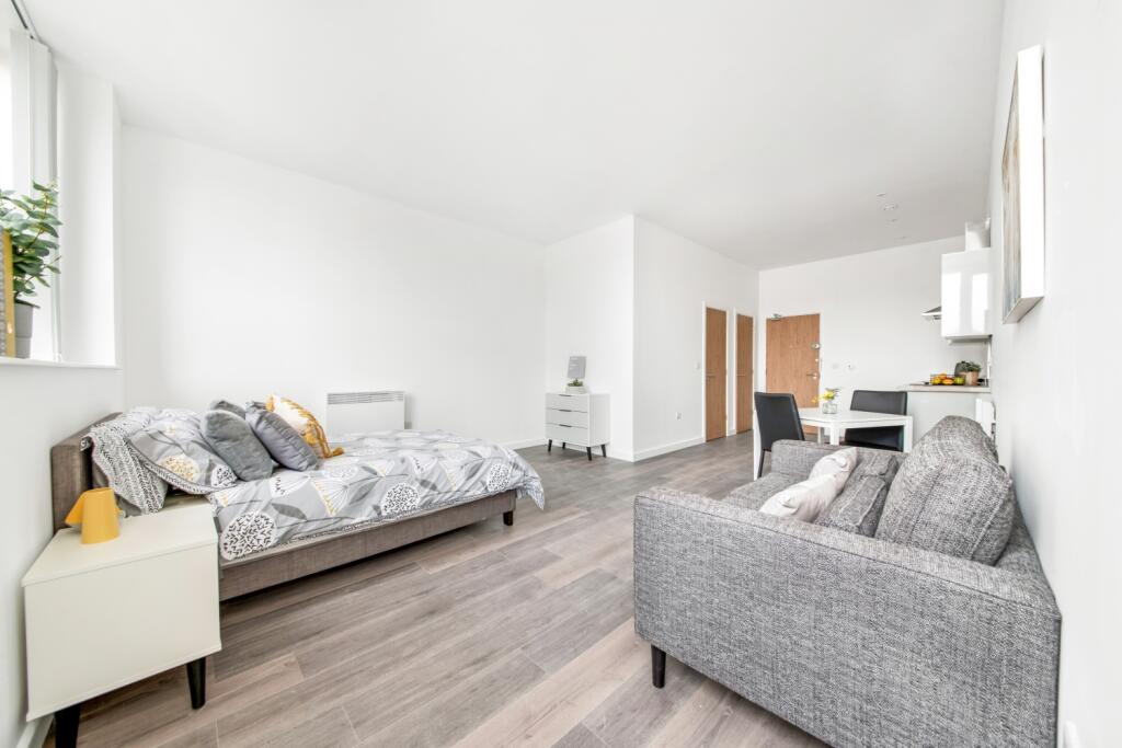 Additional image 8 of Studio, Card House, Bingley Road, Bradford, BD9