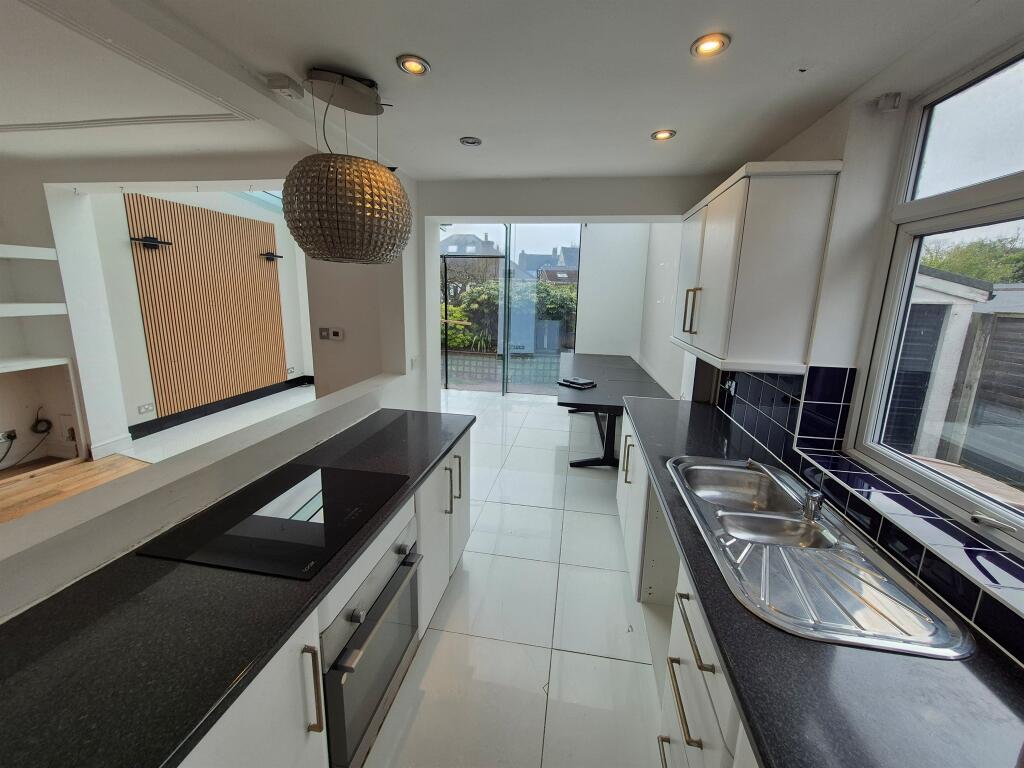 House in Wirral, Greasby - View 5