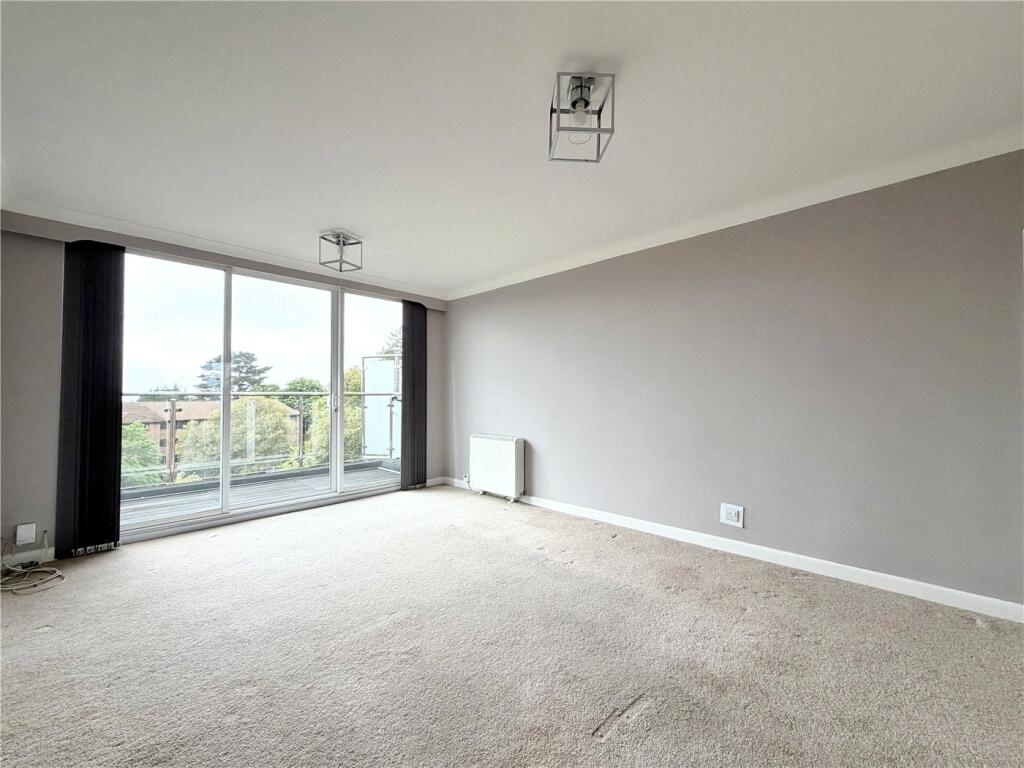 Apartment in Bournemouth, West Cliff - More