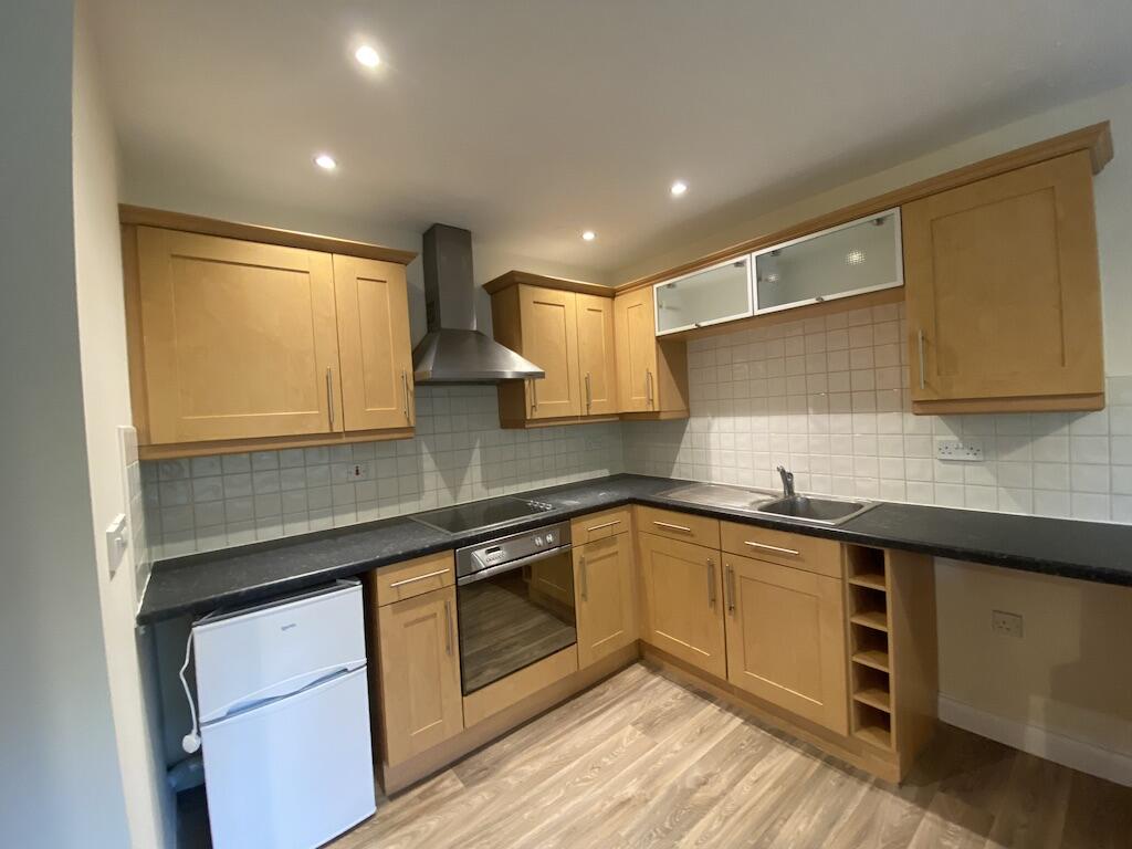 Apartment in Walsall, Coal Pool - View 5