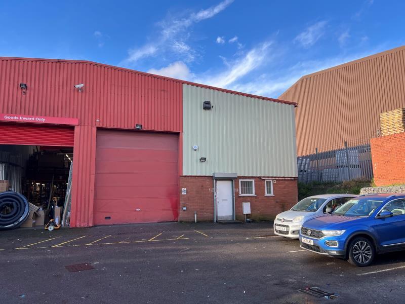 Main image of property: Unit 17, Unit 17, Kingsland Trading Estate, St Philips, Bristol BS2 0JZ