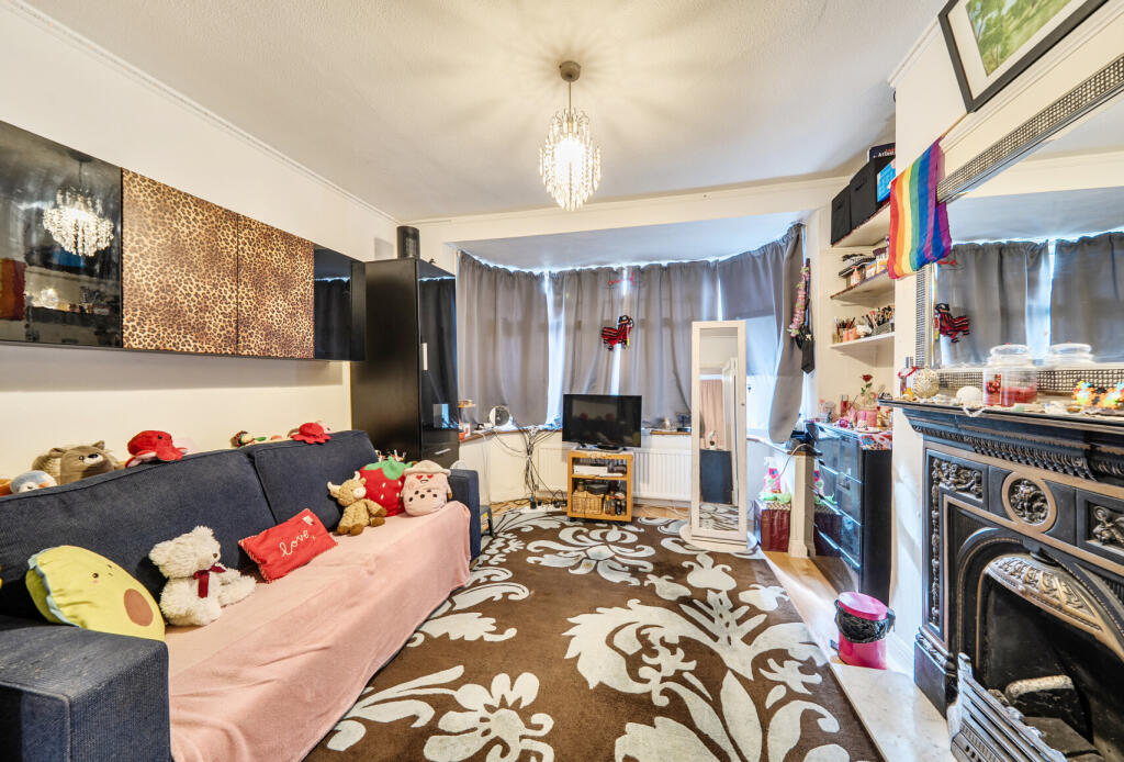 House in Harrow - View 3