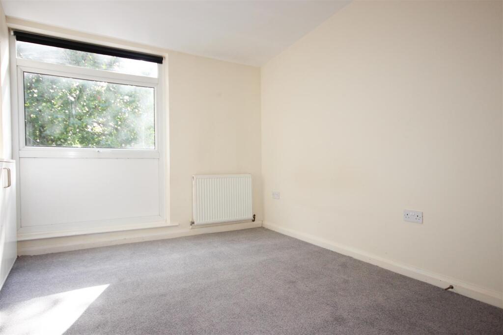 Apartment in Coventry - View 4
