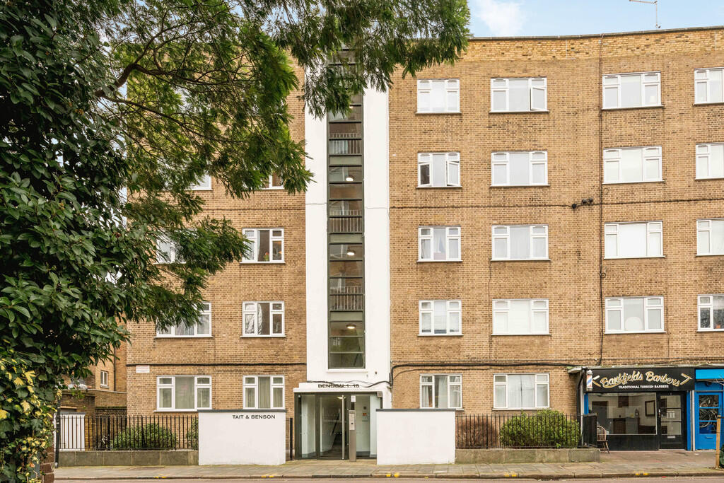 1-bed flat on Hatfields, London, £395,000