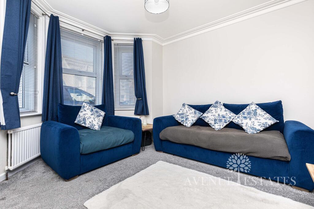 House in Bournemouth, Springbourne - More