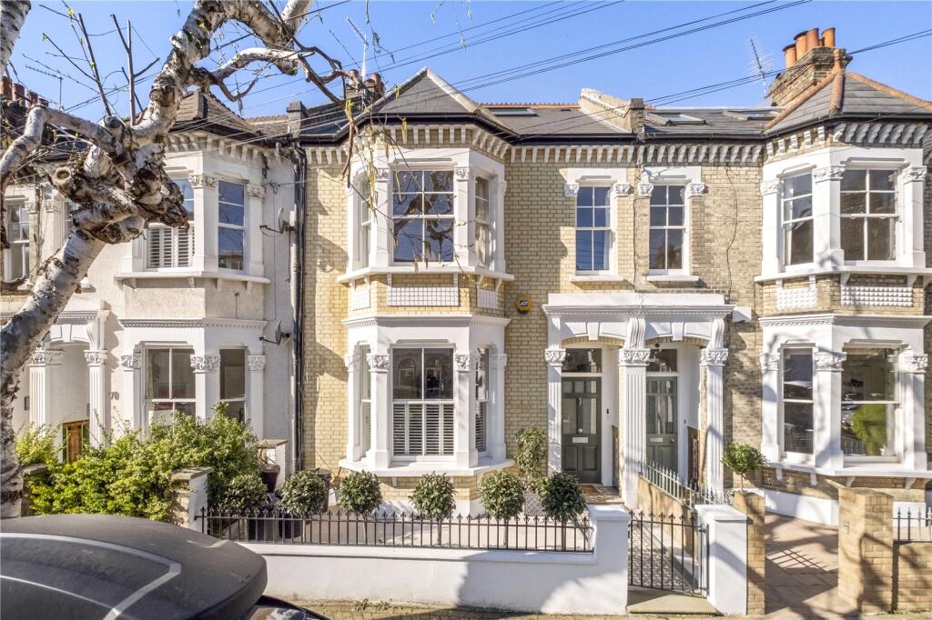 Main image of property: Rowfant Road, London, SW17