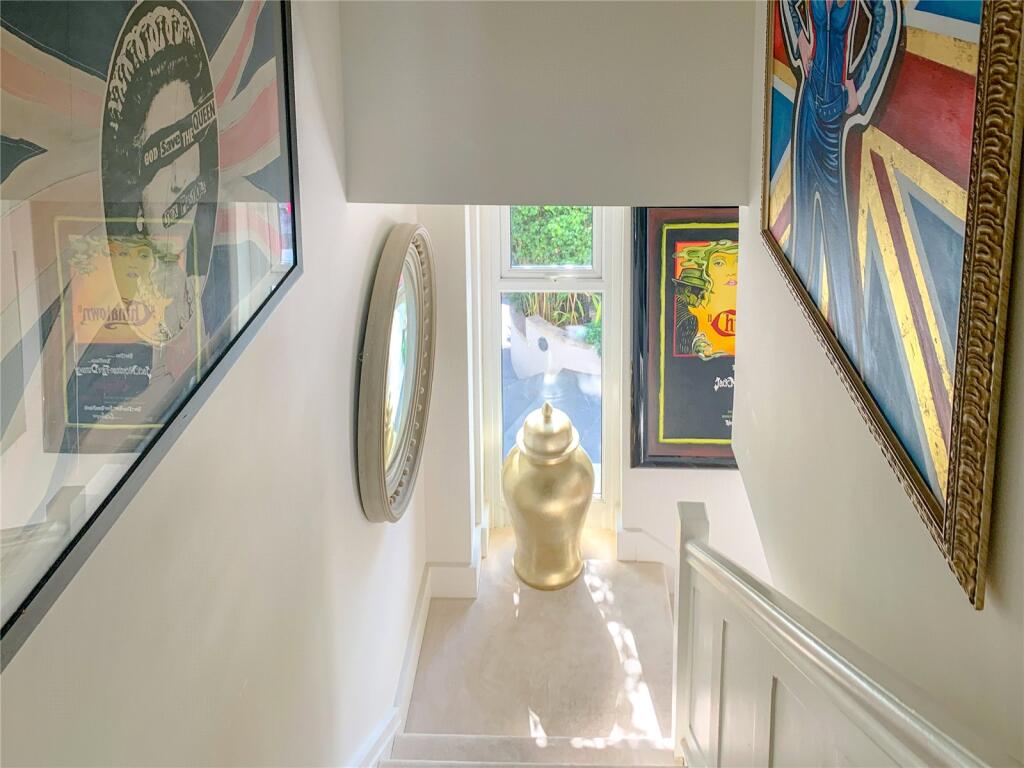 Additional image 10 of The Horseshoe, Poole, Dorset, BH13