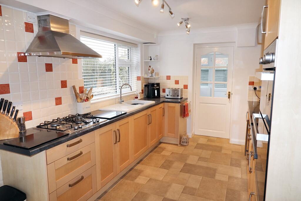 Cobgate Close, Whaplode, PE12 photo 2