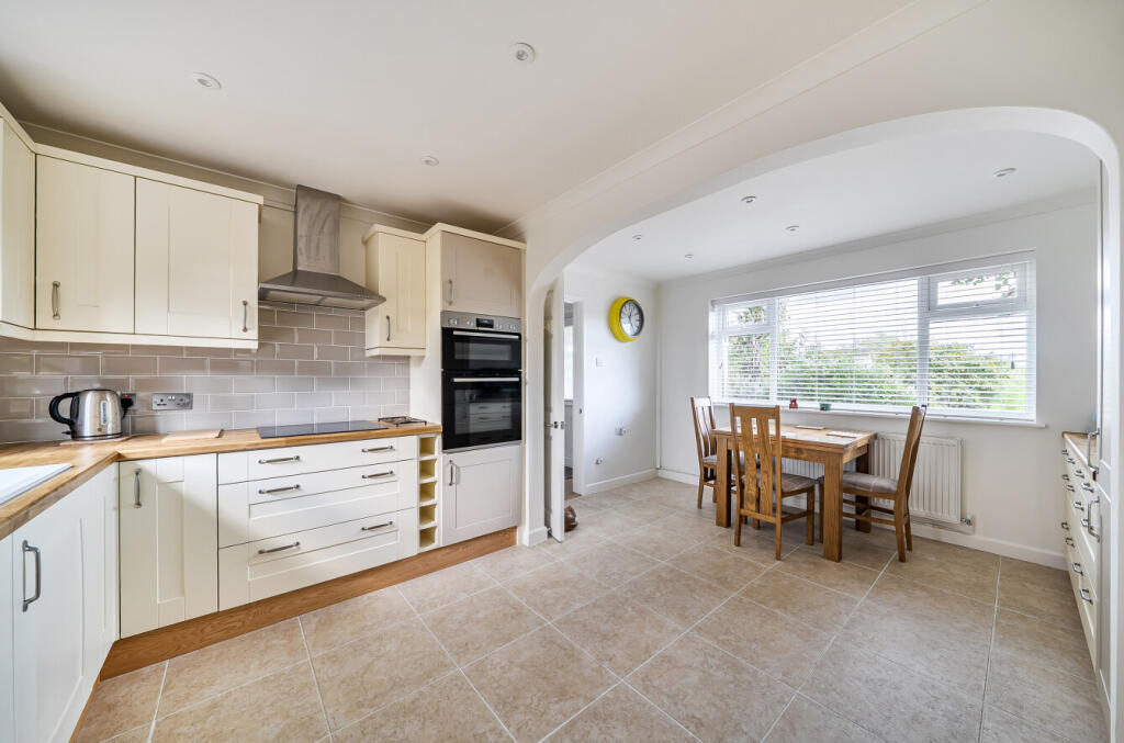 House in Taunton - View 4