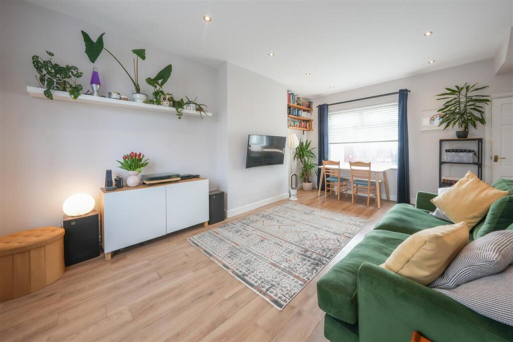 House in Gateshead, Deckham - More