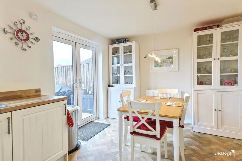 Juniper Close Paignton photo 4