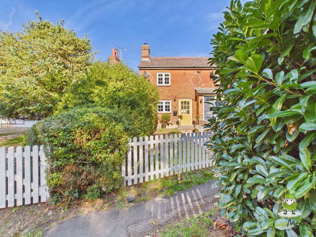 2-bed semi-detached on Bramley Road Sherfield-on-Loddon, Sherfield-on-Loddon, Hook, Hampshire, RG27, £375,000