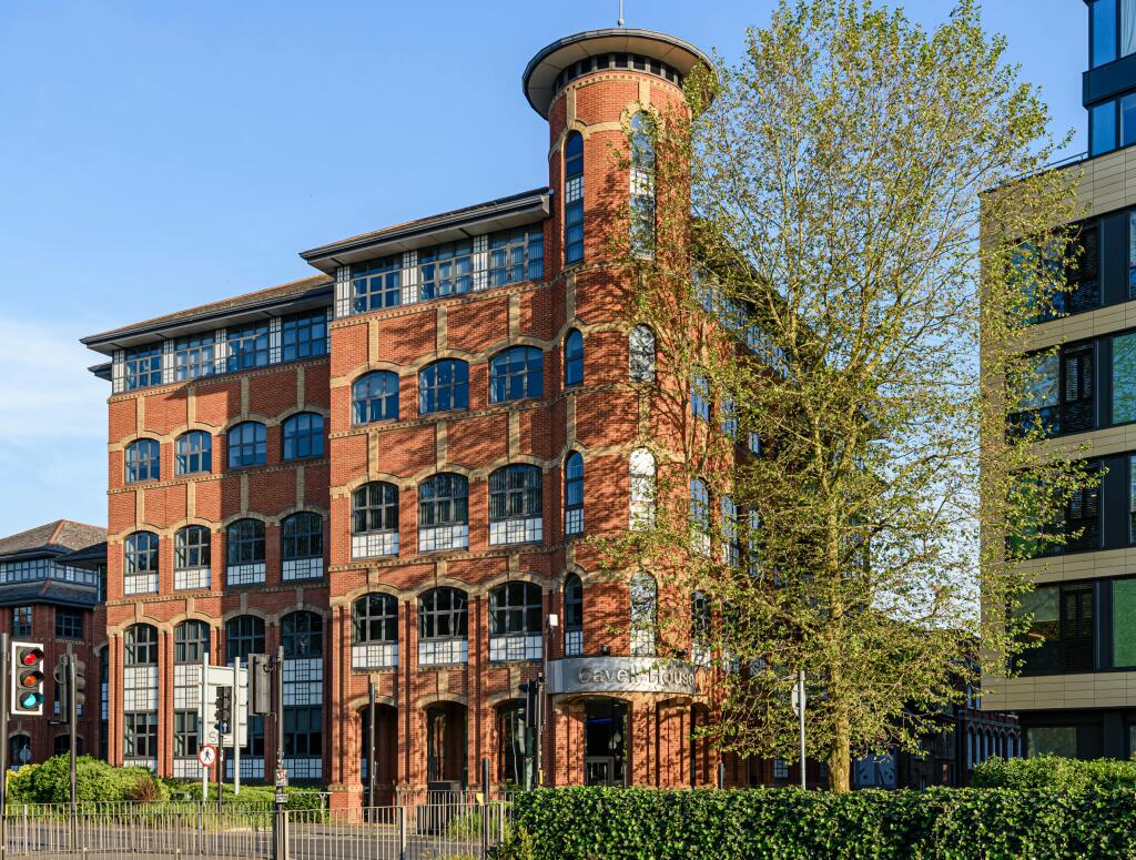 Cavell House 013.jpg