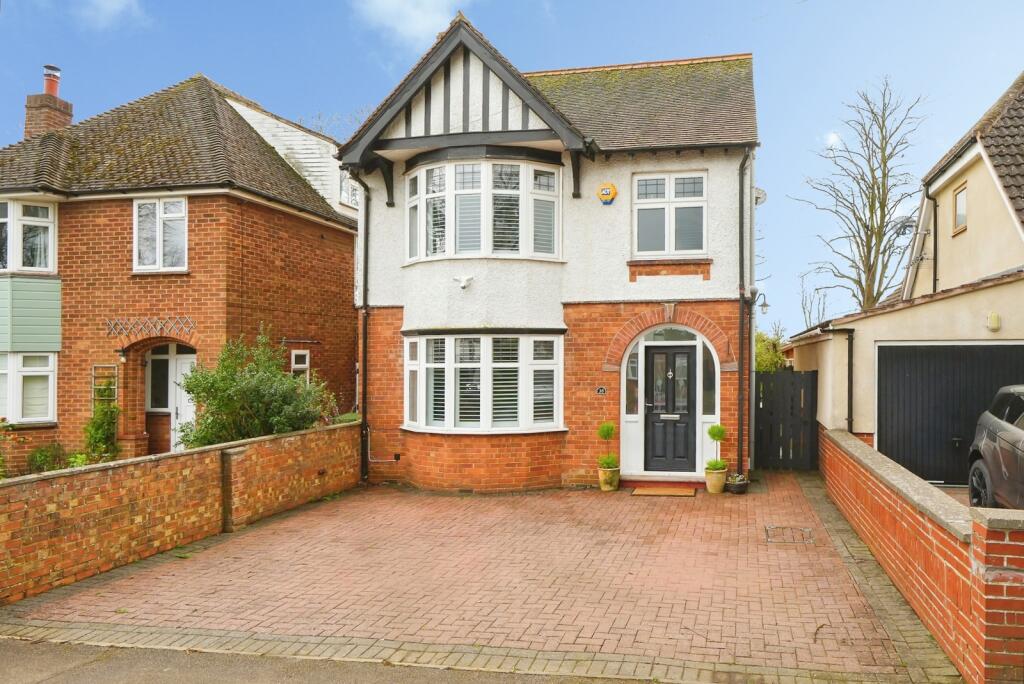 Main image of property: Horton View, Banbury, Oxfordshire, OX16