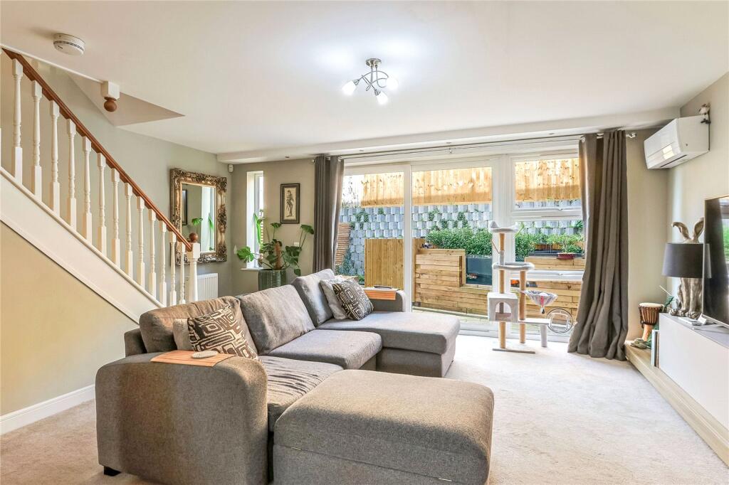Katie Close, Lower Parkstone, Poole, Dorset, BH14 photo 4