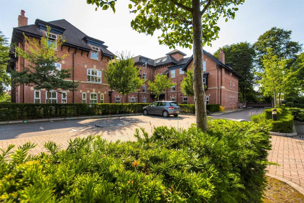 Main image of property: 2a Acresfield Road, Timperley