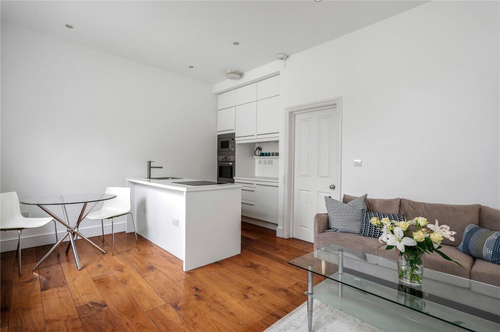 Apartment in London, London Borough of Islington - View 5