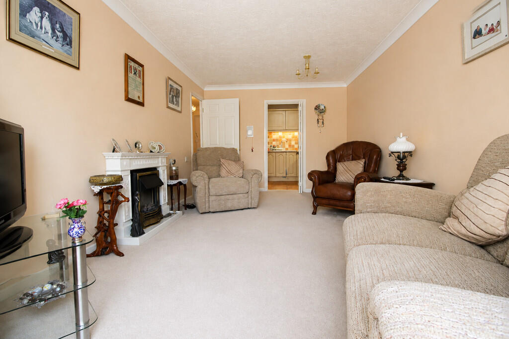 Apartment in Portsmouth - View 4