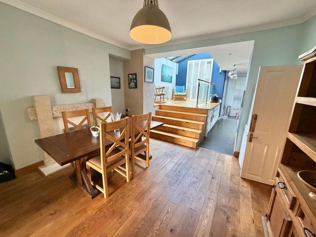 South View, Farnhill, Keighley, BD20 photo 4
