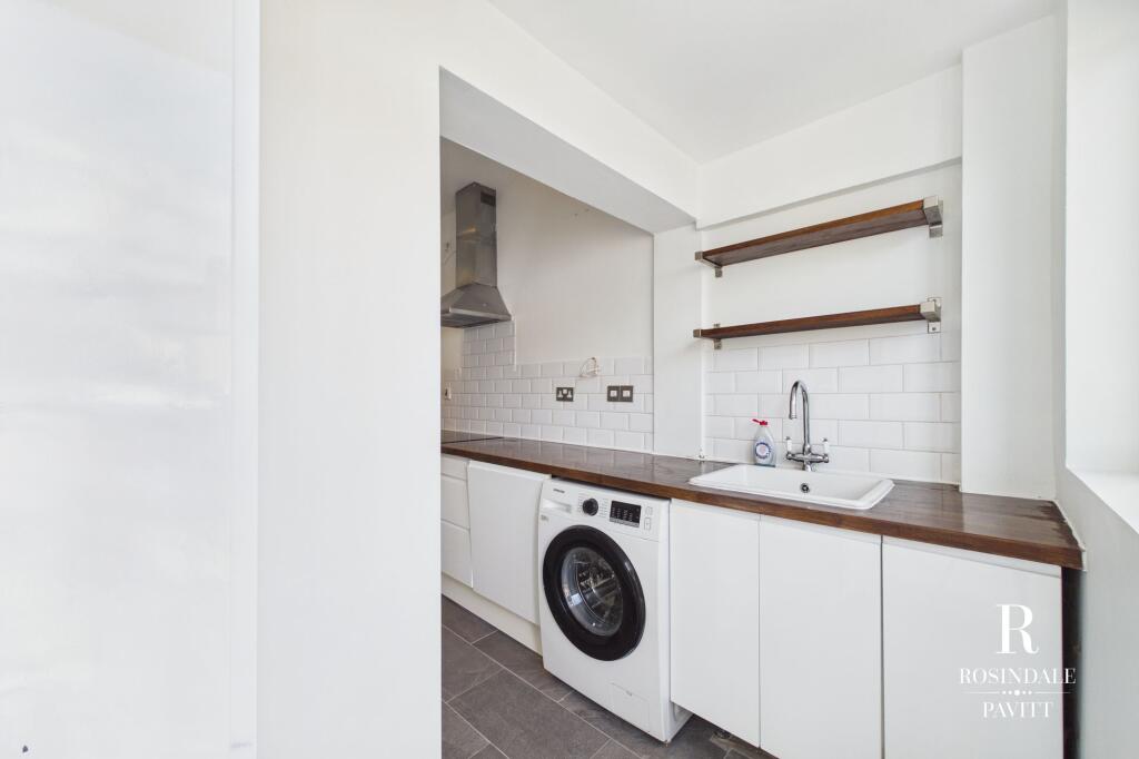 House in London, Wallington - More