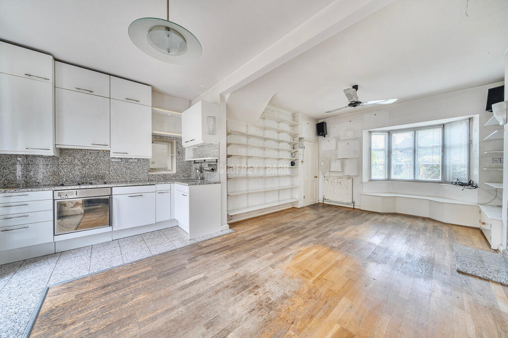 House in London, Temple Fortune - View 4