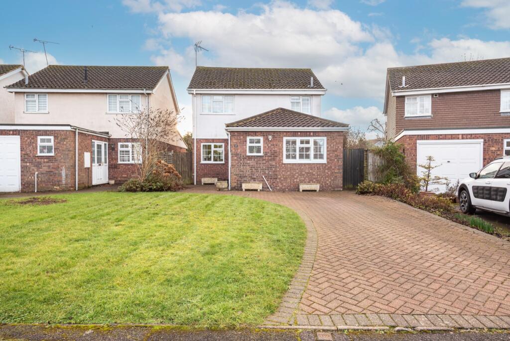 4-bed detached on Haglis Drive, Wendover, £765,000