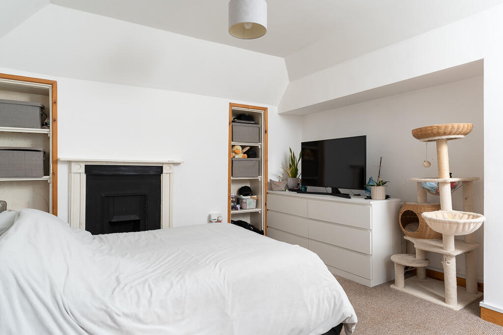 Apartment in Truro - View 3