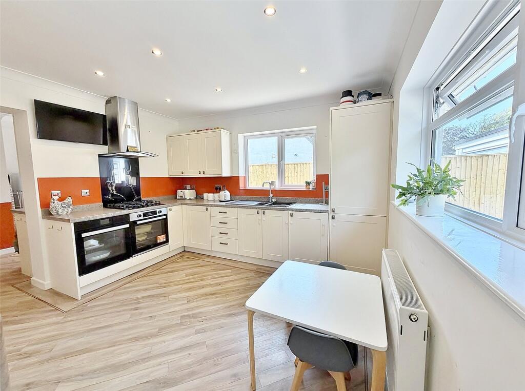 House in Verwood, Dorset - View 4