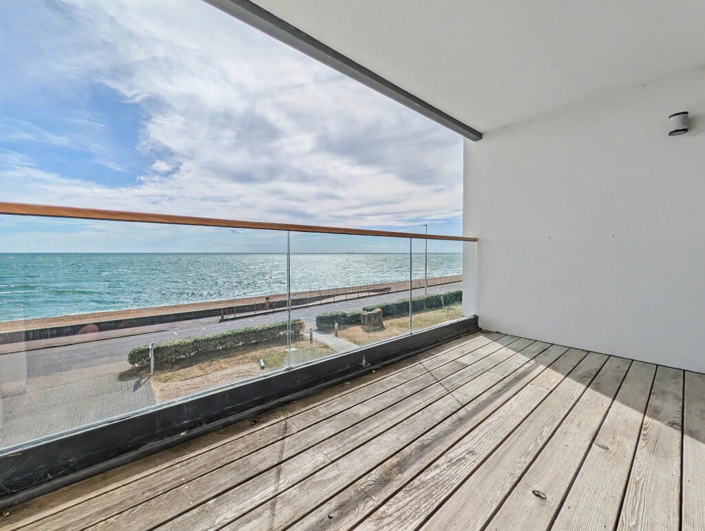 Apartment in Sandgate, Golden Valley - View 3