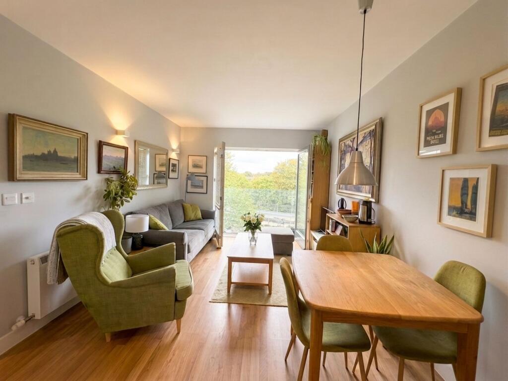 Apartment in London, Mercator Estate, Hither Green - View 4