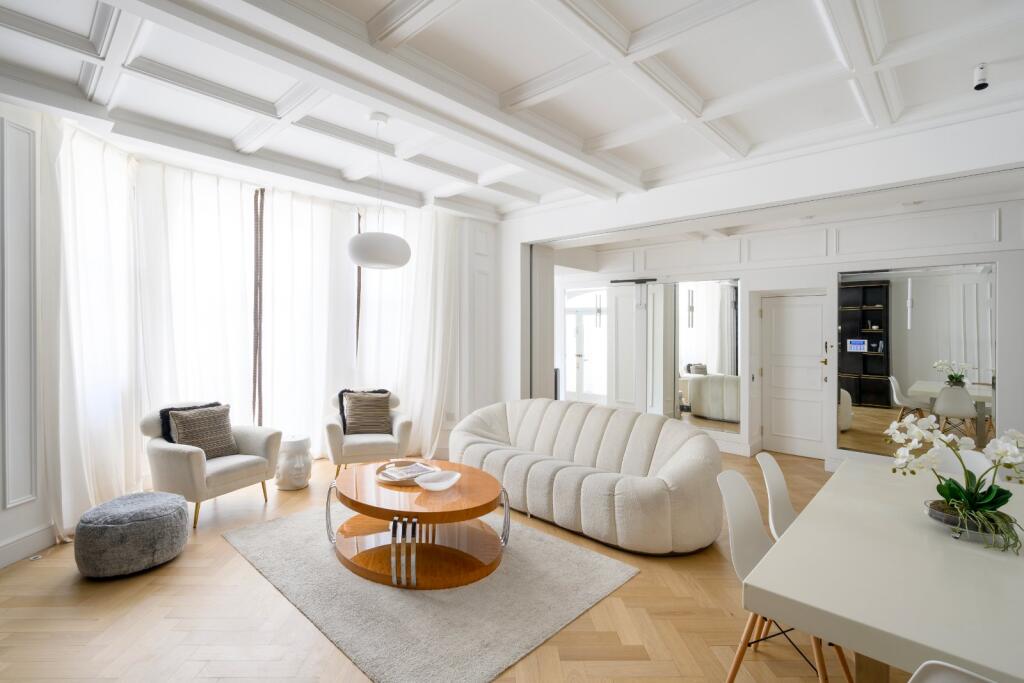 Main image of property: Ennismore Gardens, London
