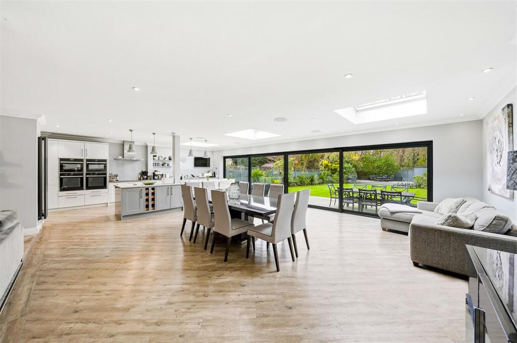 Oakfield Lane, Dartford photo 4