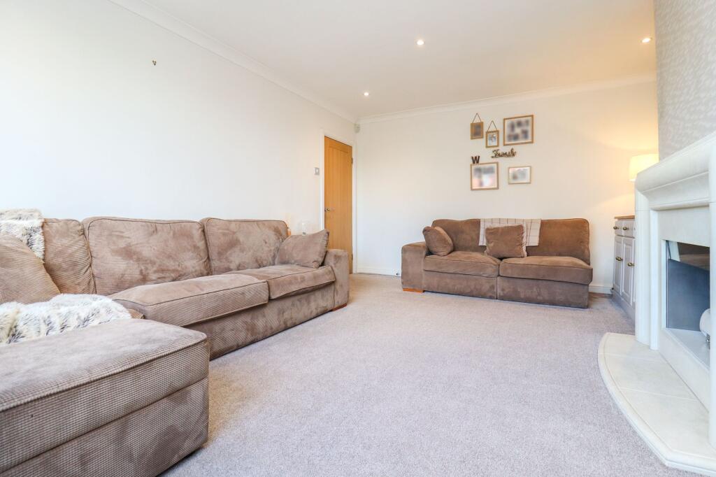 7, Parsonage Way, Great Sankey, Warrington photo 5