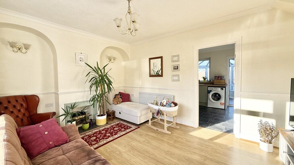 House in Westbury, Leigh Park - View 2