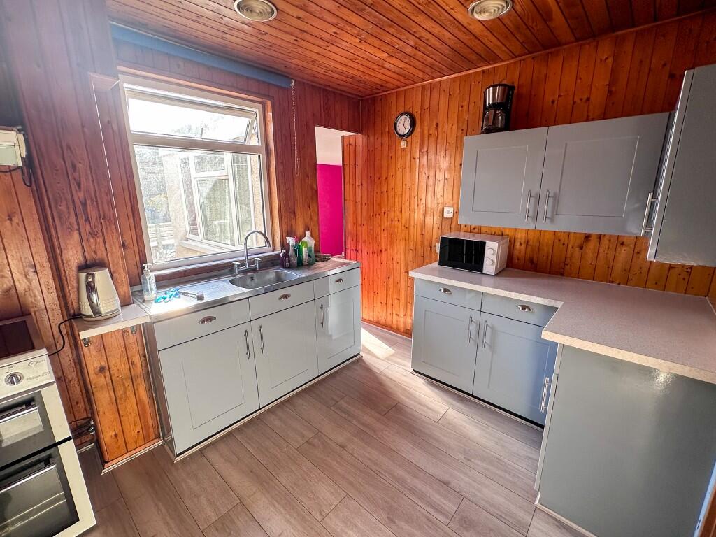 Markway, Sunbury-On-Thames, Surrey, TW16 – pohled 5