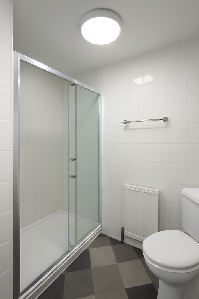Room 202, SimplyStay Lincoln Road, Skegness, Lincolnshire, PE25 2EA - View 5