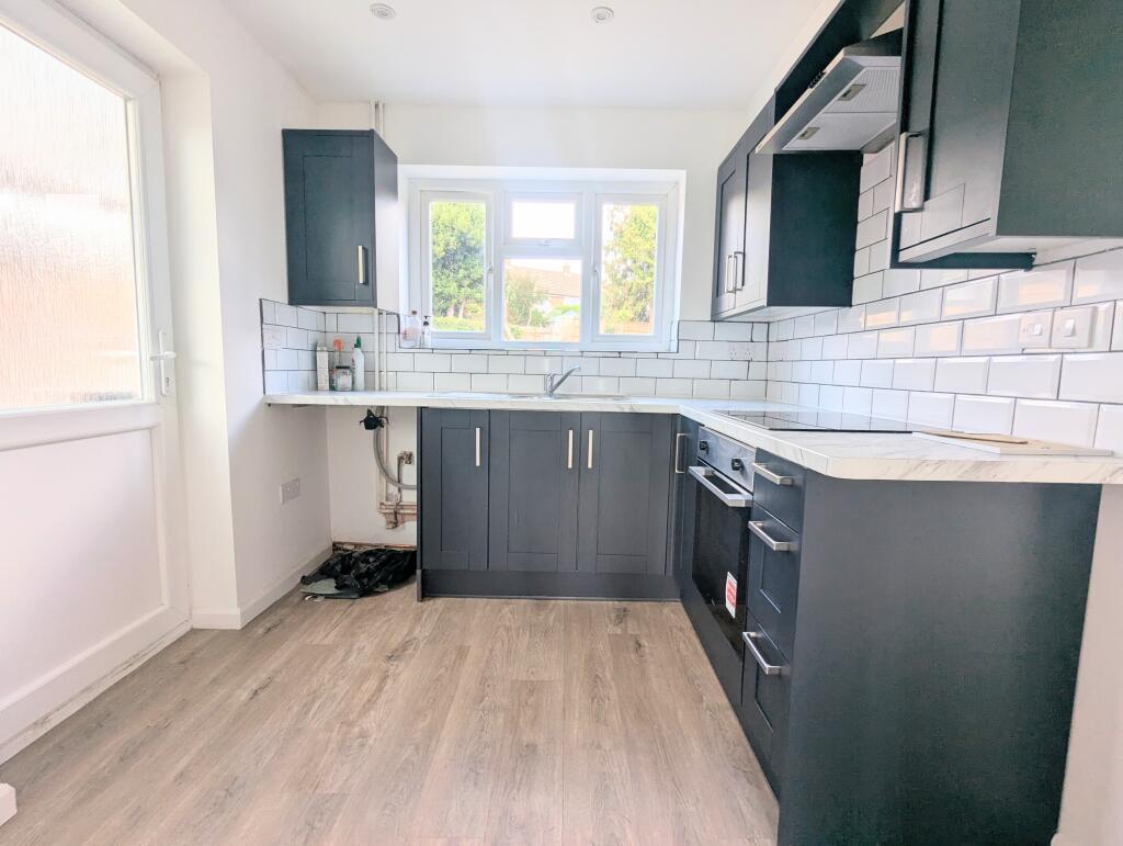 House in Milton Keynes, Brickhill - View 2