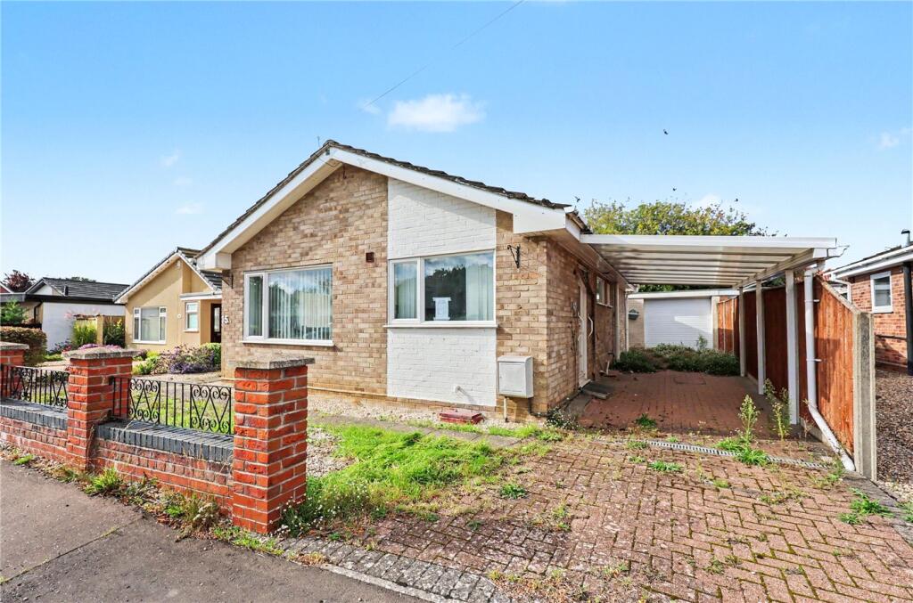 2-bed bungalow on Pembrey Close, Norwich, Norfolk, NR3, £250,000