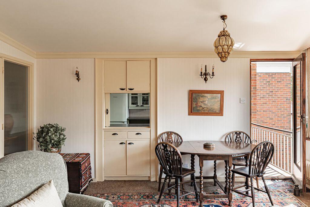 Apartment in Canterbury - More