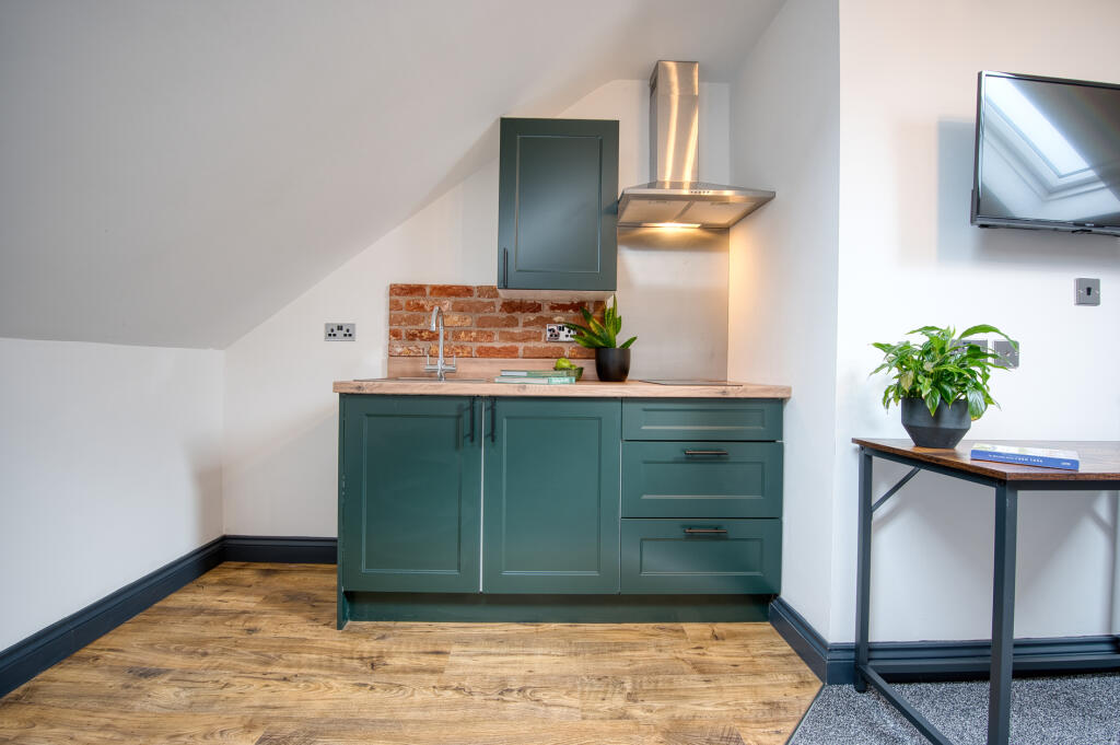 Apartment in Derby - View 5