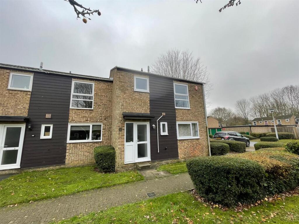 Main image of property: Farm Holt, New Ash Green