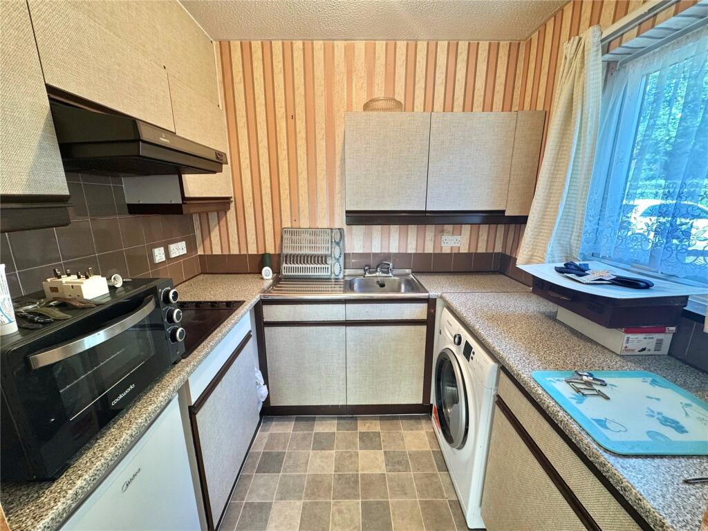 Apartment in Preston - View 4