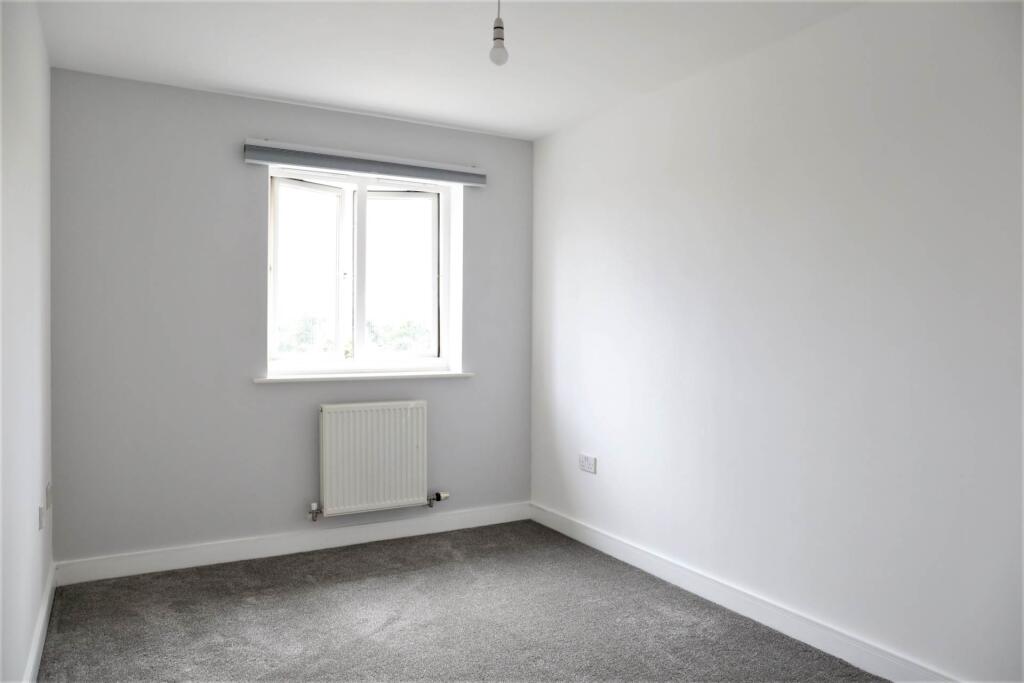 Long Acre House, Pettacre Close, SE28 0PA photo 4
