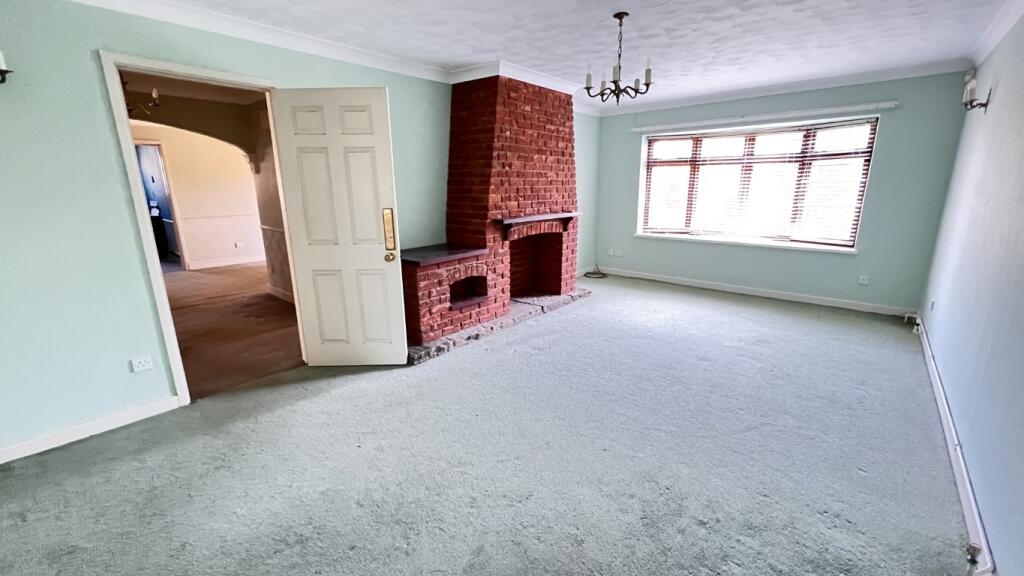 11 Mill Road, Emneth, Wisbech, Norfolk PE14 8AE photo 2
