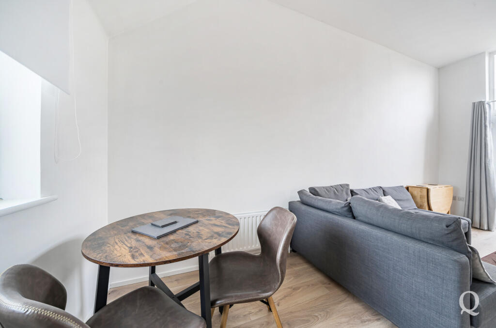 Apartment in Swale, Grove Park, Milton Regis - More